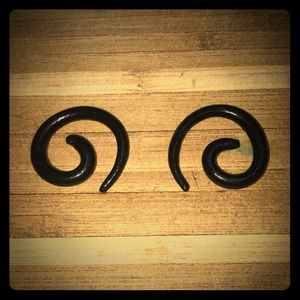 Size 6 Gauges black spiral